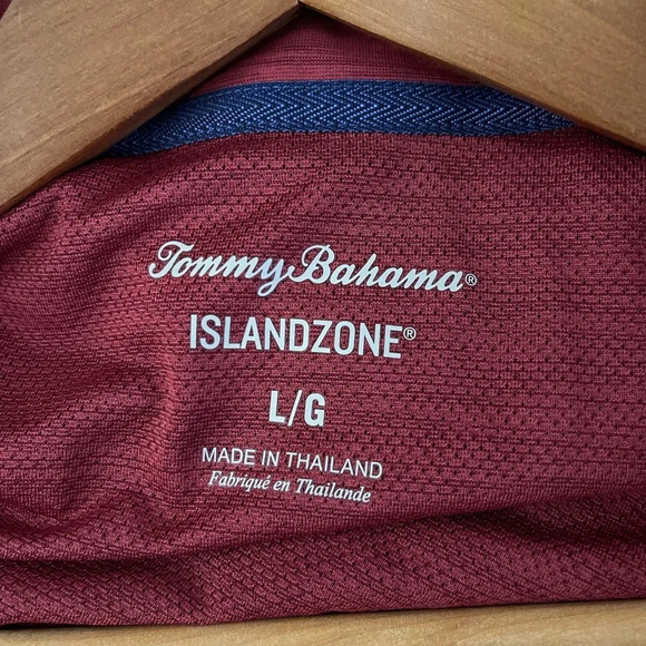 Men’s Tommy Bahama IslandZone red 1/4 zip lightweight pullover, Large - Picture 3 of 4